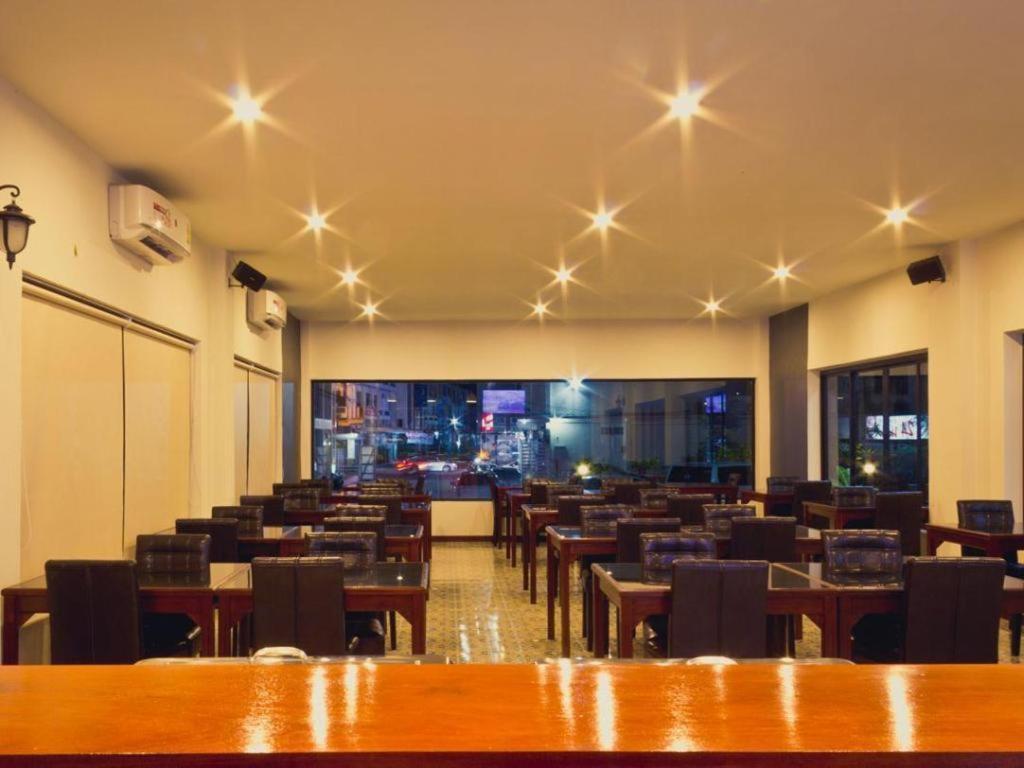 Chada Veranda Hotel Хон Каен Экстерьер фото