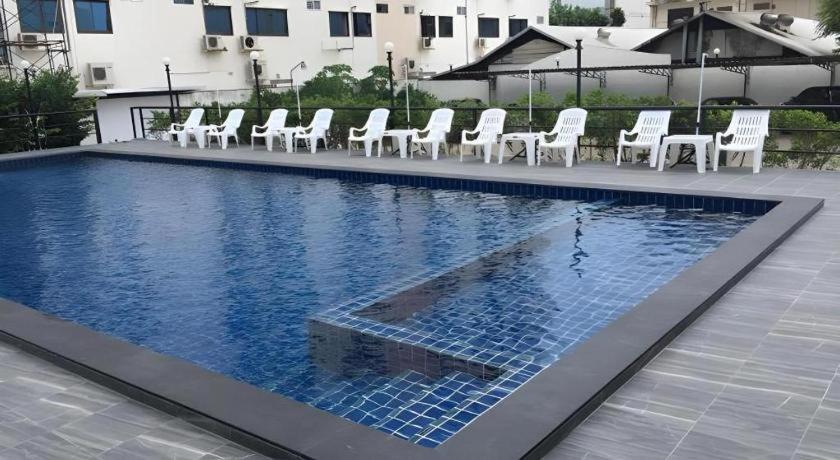 Chada Veranda Hotel Хон Каен Экстерьер фото